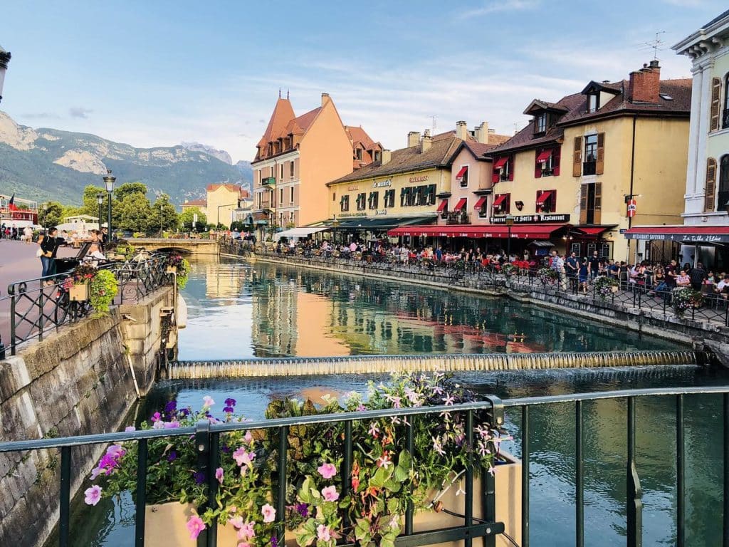Vieille ville d'Annecy et le Thiou
